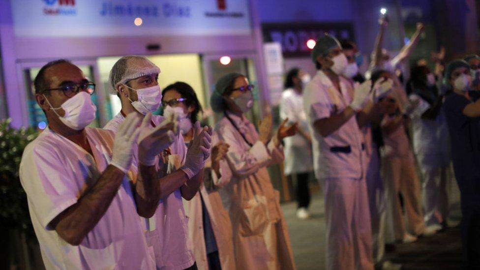 healthcare-workers-spain.