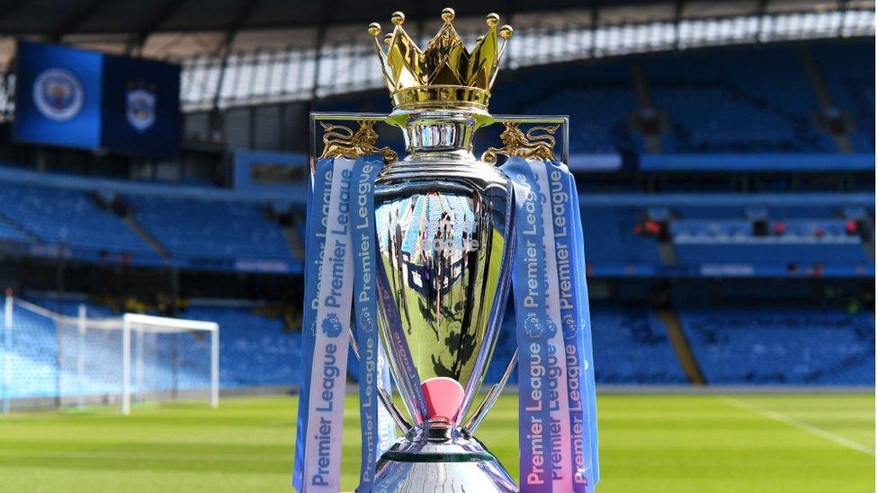 premier-league-trophy.