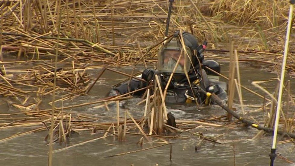 Police divers, Hinchingbrooke