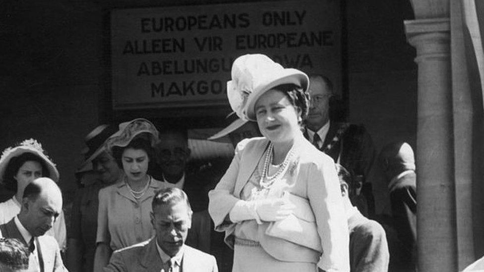 1947: King George VI, Queen Elizabeth and the Princesses Elizabeth and Margaret (1930 - 2002) leaving Kroonstad station