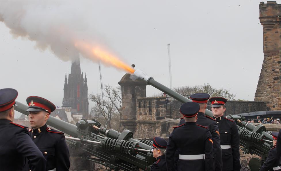 edinburgh gun fired