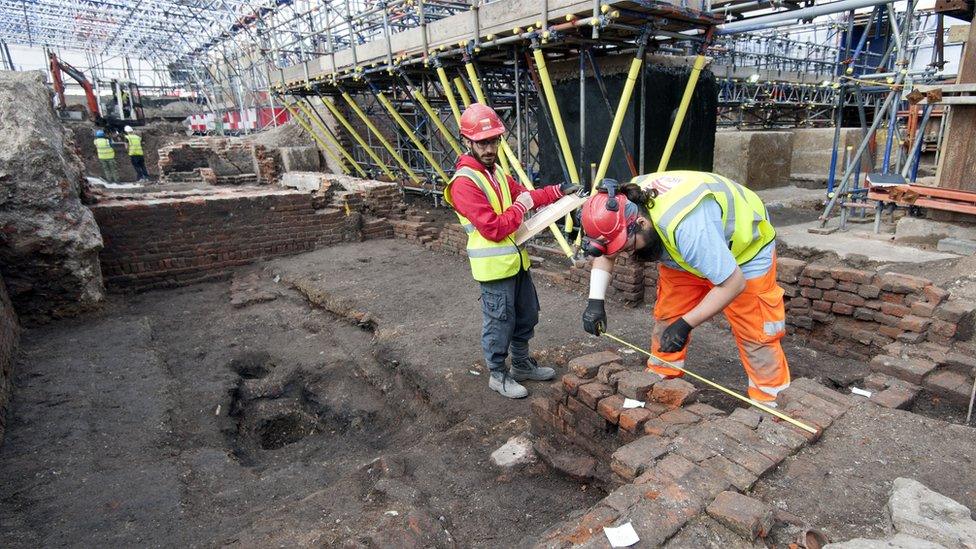 Workers at dig