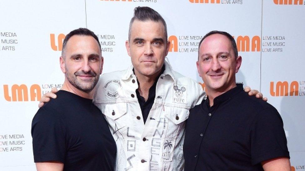 Richard Wallace, Robbie Williams, Simon Wallace