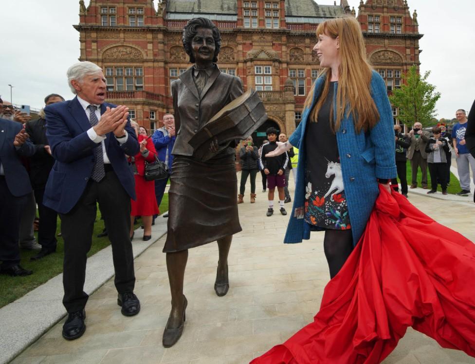 Jack Straw and Angela Rayner on either side of a statue of Baroness Barbara Castle