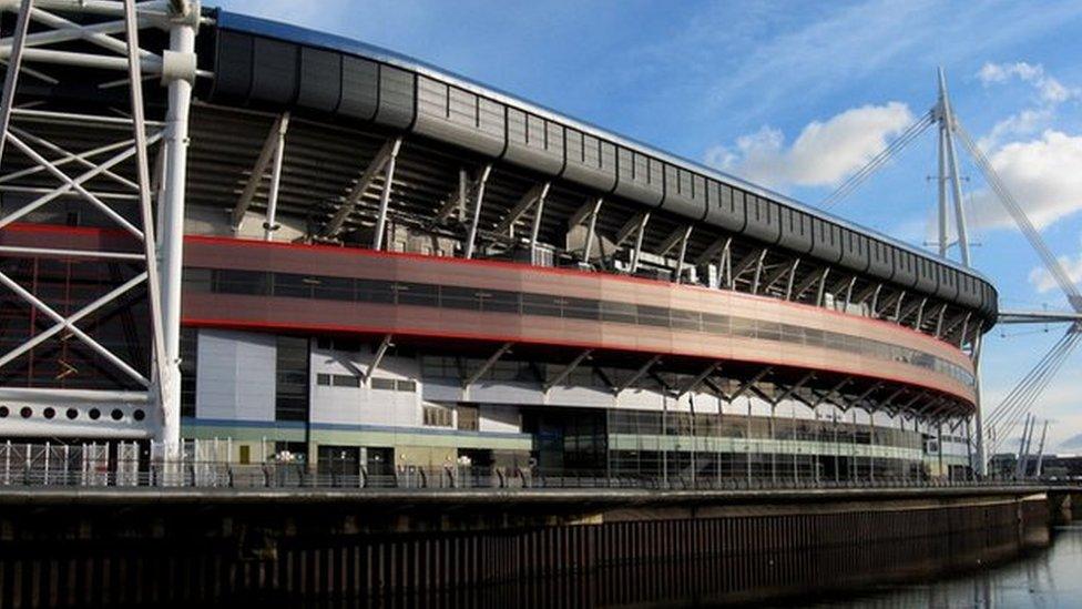 Mae 'na gryn ddadlau wedi bod am enw newydd Stadiwm y Mileniwm