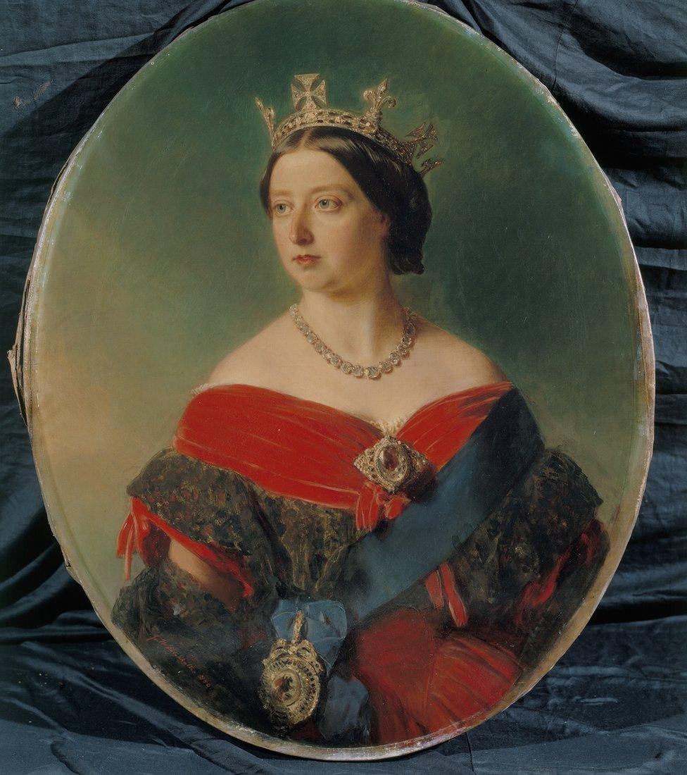 Queen Victoria wearing a brooch set with the Koh-i-Noor