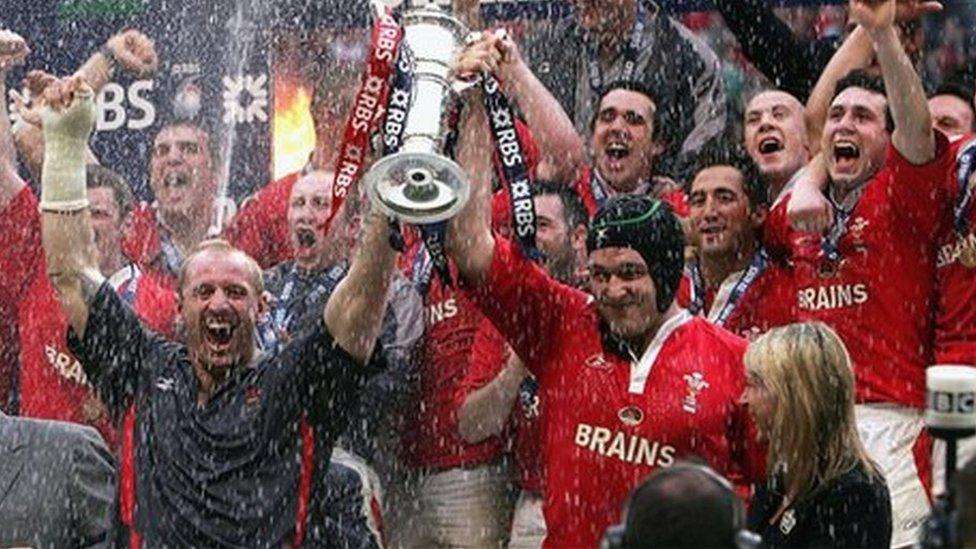 Wales beat Ireland to win Grand Slam