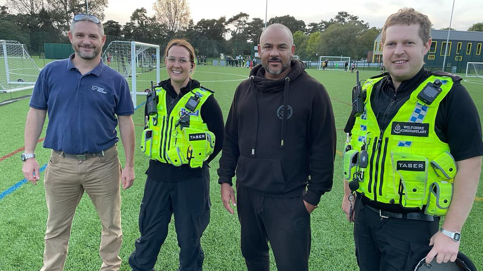 Police (PC SarahHardwick), youth worker (Steve Dewar) & coach Benson