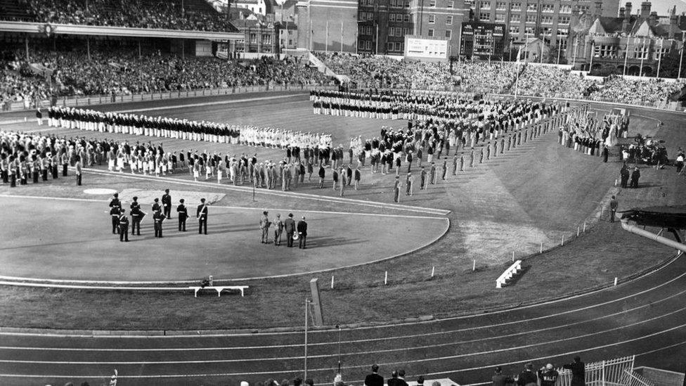 Seremoni Gemau Gymanwlad 1958 ym Mharc yr Arfau Caerdydd