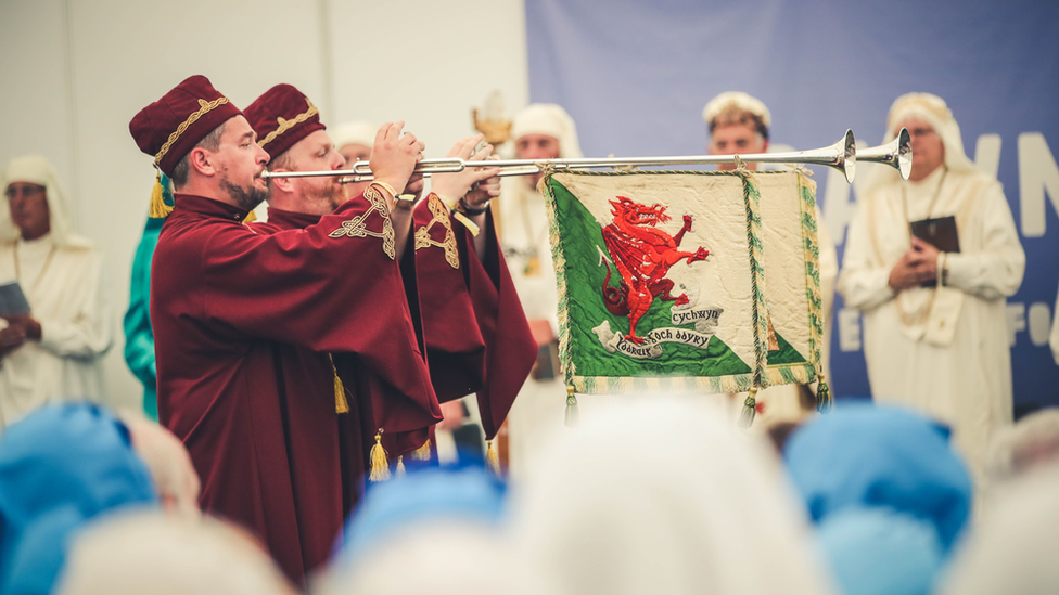 The trumpeters open the ceremony