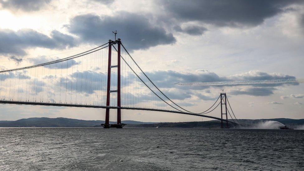 1915-Canakkale-Bridge.