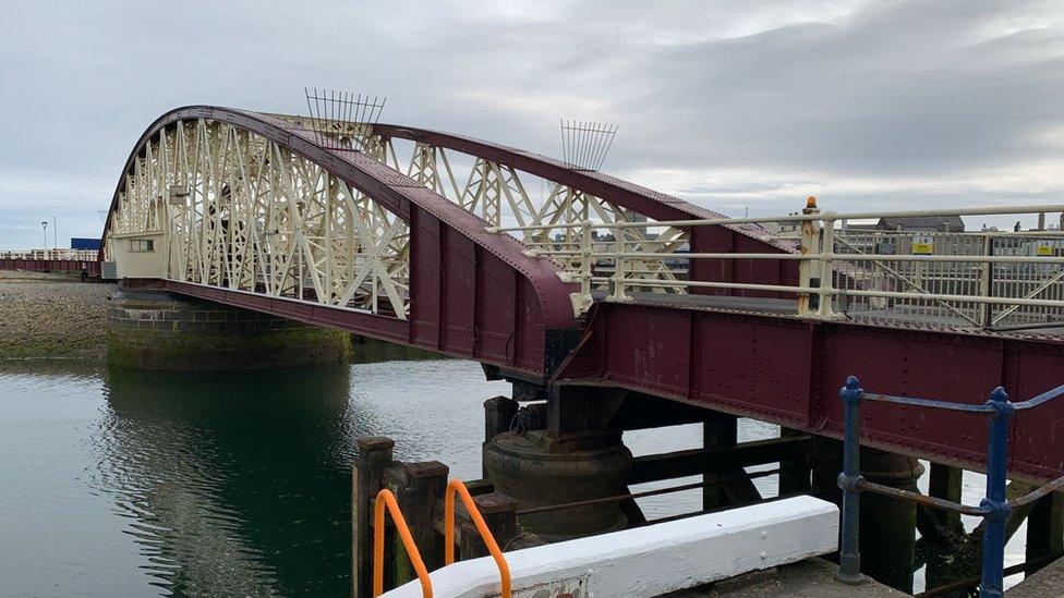 Ramsey swing bridge