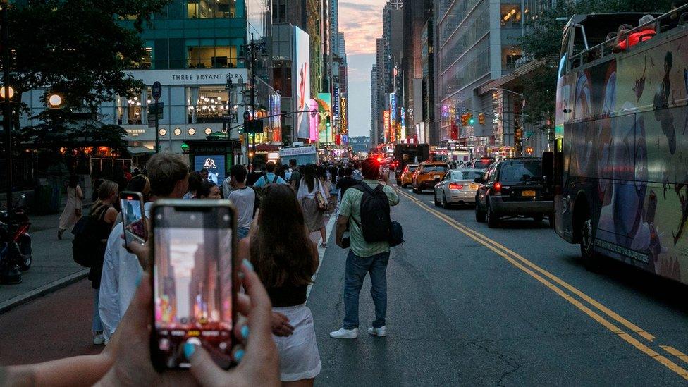 Manhattanhenge in July