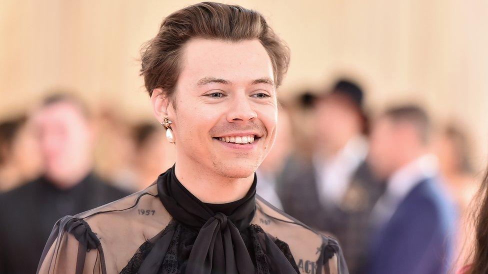 harry-styles-at-the-2019-met-gala