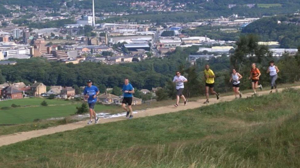 Run from Emley Mast to Castle Hill in Huddersfield