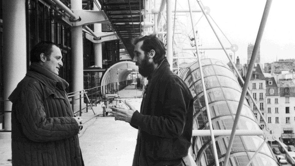 Richard Rogares and Renzo Piano standing on the Pompidou Centre