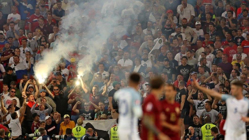 Russian fans flares