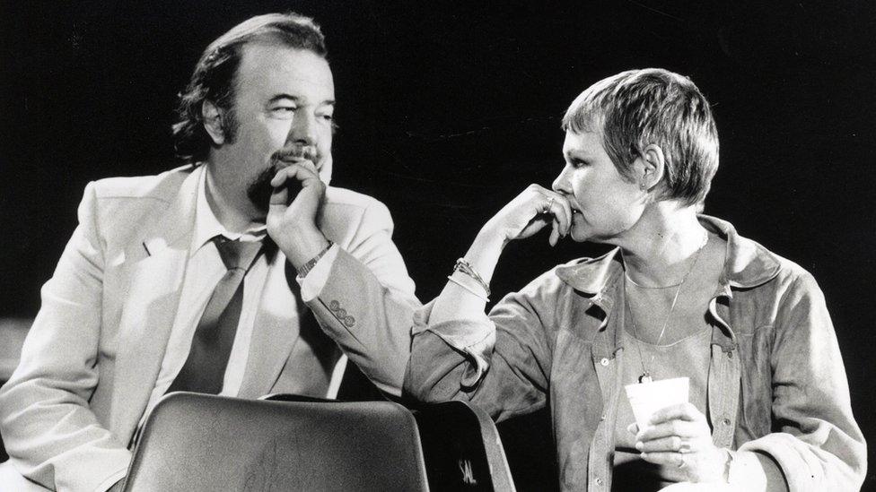 Sir Peter Hall and Dame Judi Dench during rehearsals for The Importance of Being Earnest (1982)