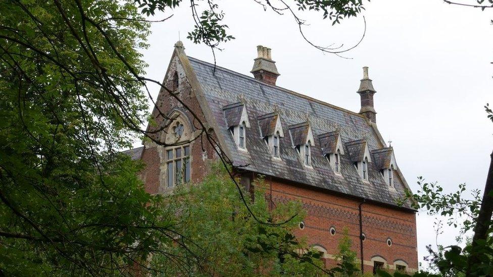 Former Legat’s School of Ballet, nr Rotherfield, Kent