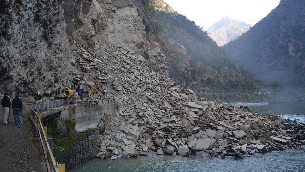 Due to heavy landslide, NH 21 between Mandi and Kullu near Dawada 33 KM from Mandi completely blocked on December 7, 2015 in Manali, India.