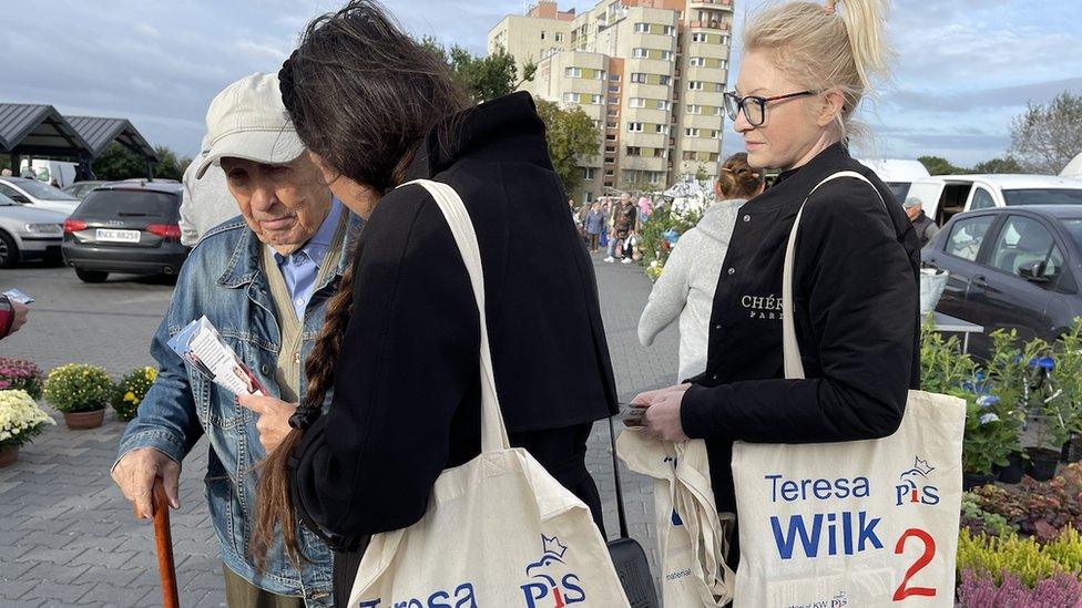 PiS campaigners in Elblag