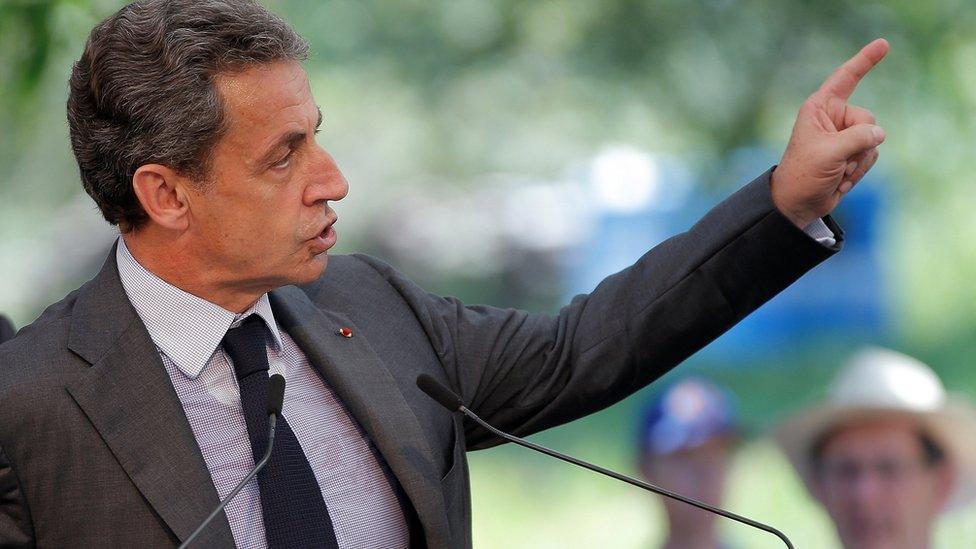 Sarkozy pointing during a speech (file pic, July 9, 2016)