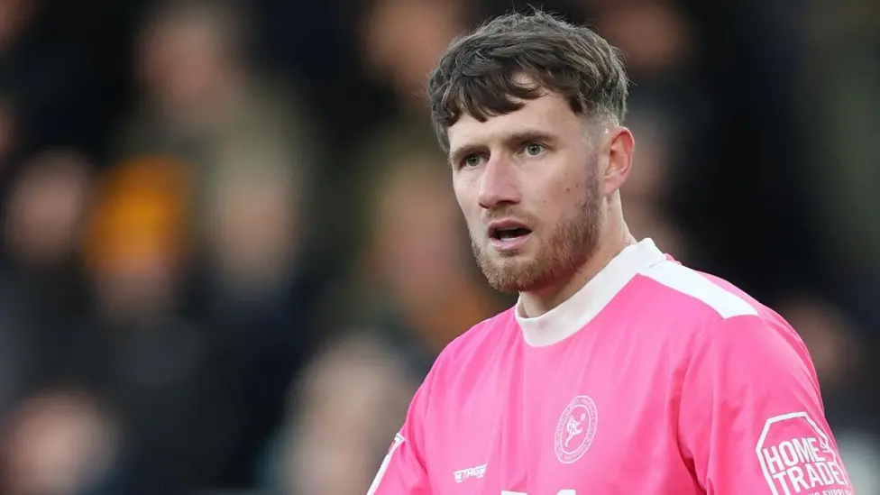 El Bristol City ficha al portero Collins.