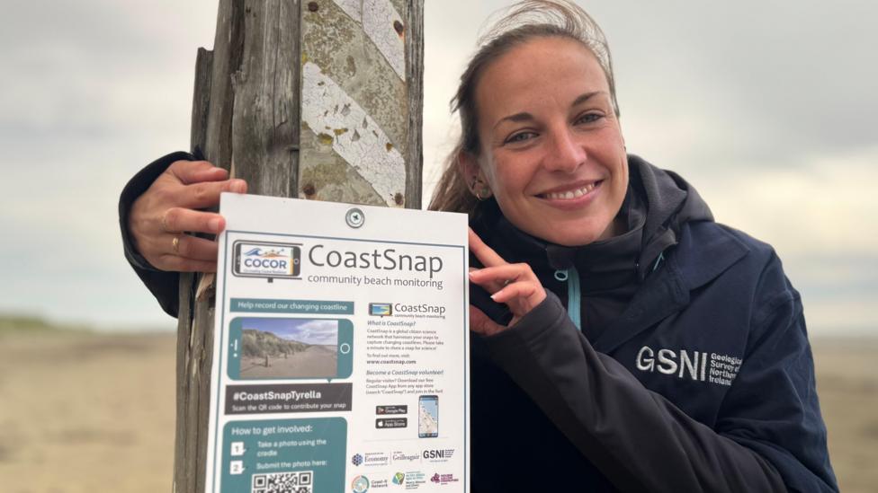 How beachgoers are turning snaps into science