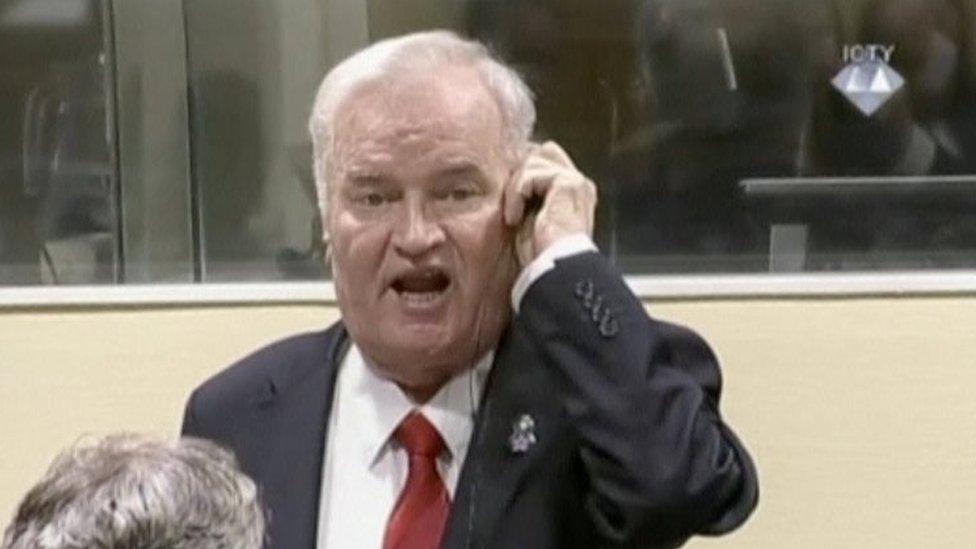 Ratko Mladic reacts in a courtroom in The Hague. Photo: 22 November 2017