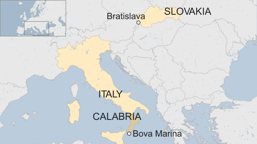 Map of Italy and Slovakia