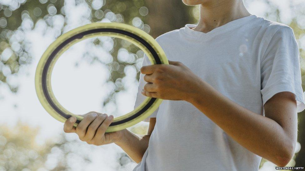 Ring frisbee