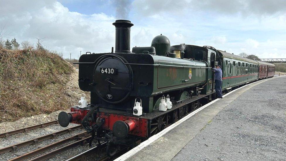 Train at Abergwili Junction