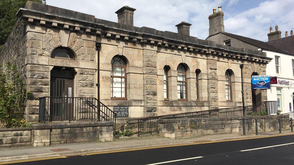 Former court building in Llangefni, Anglesey