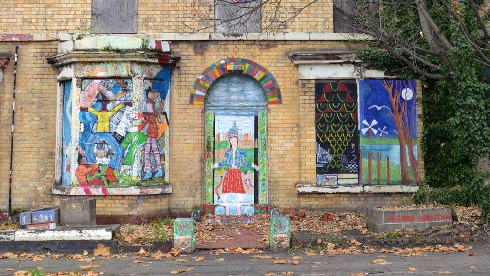 Painted houses on Ducie Street