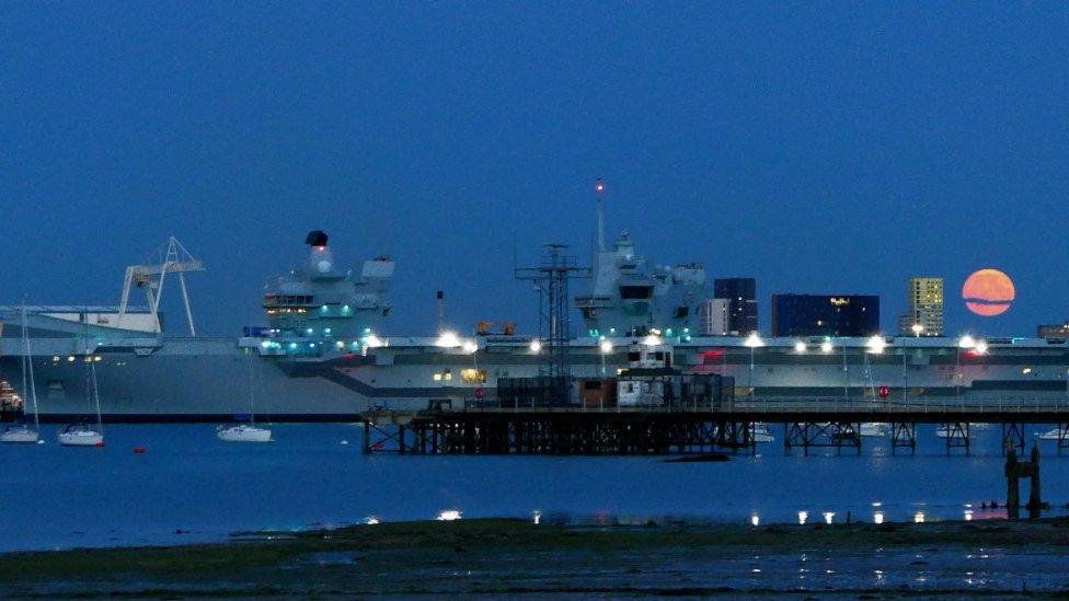 Blue super Moon, Portsmouth