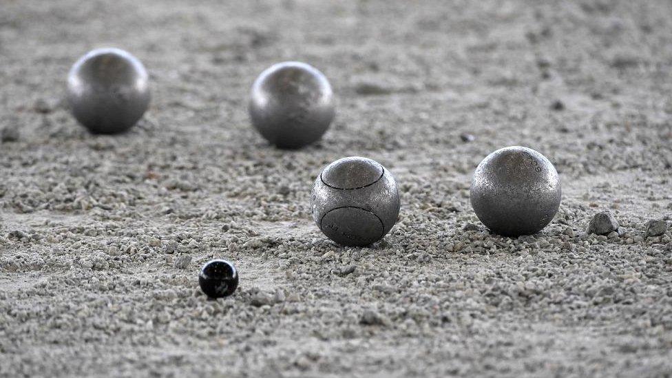 Game of pétanque