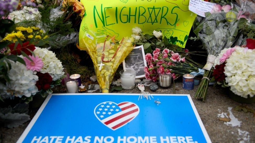 Tributes for the dead in Pittsburgh