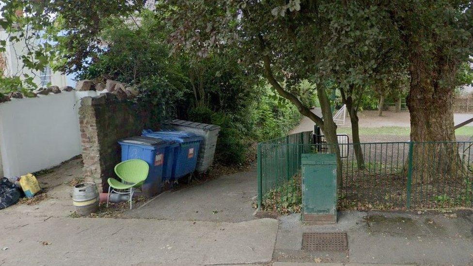 Argyle Place Footpath