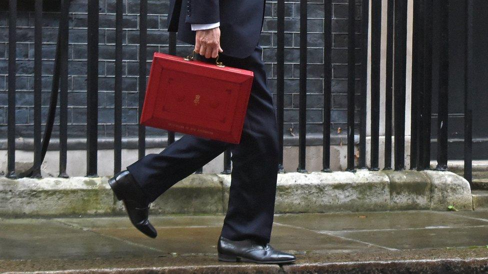 Hammond leaving No 11