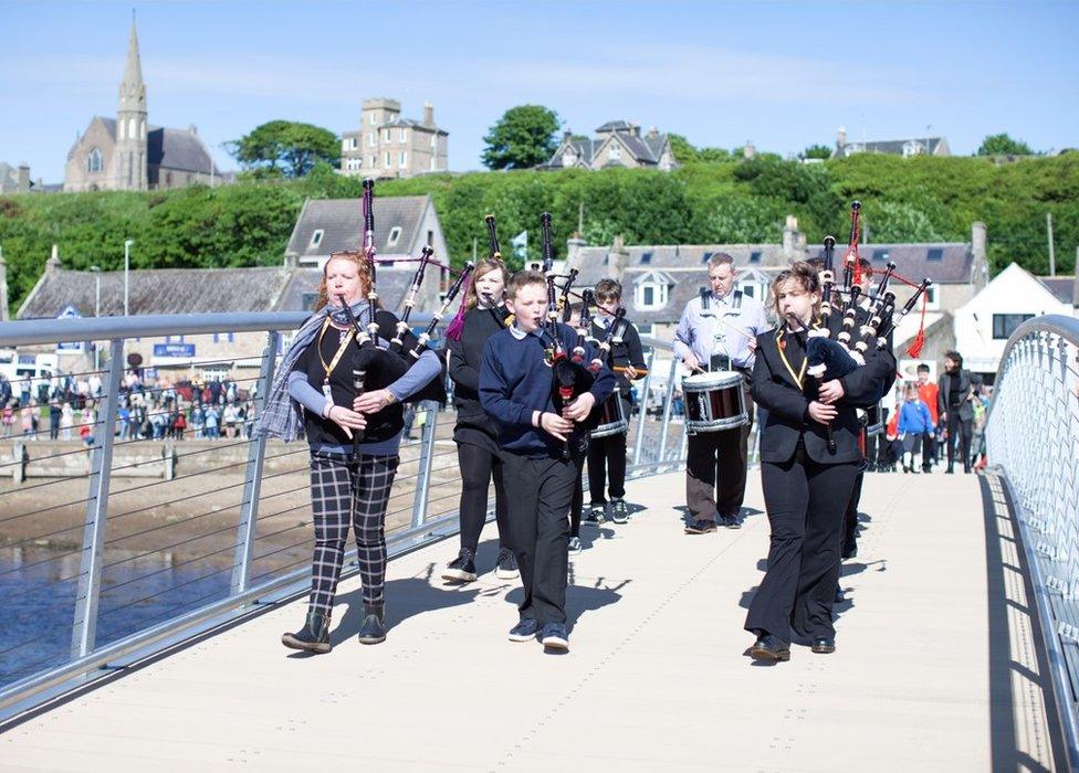 Bridge opening