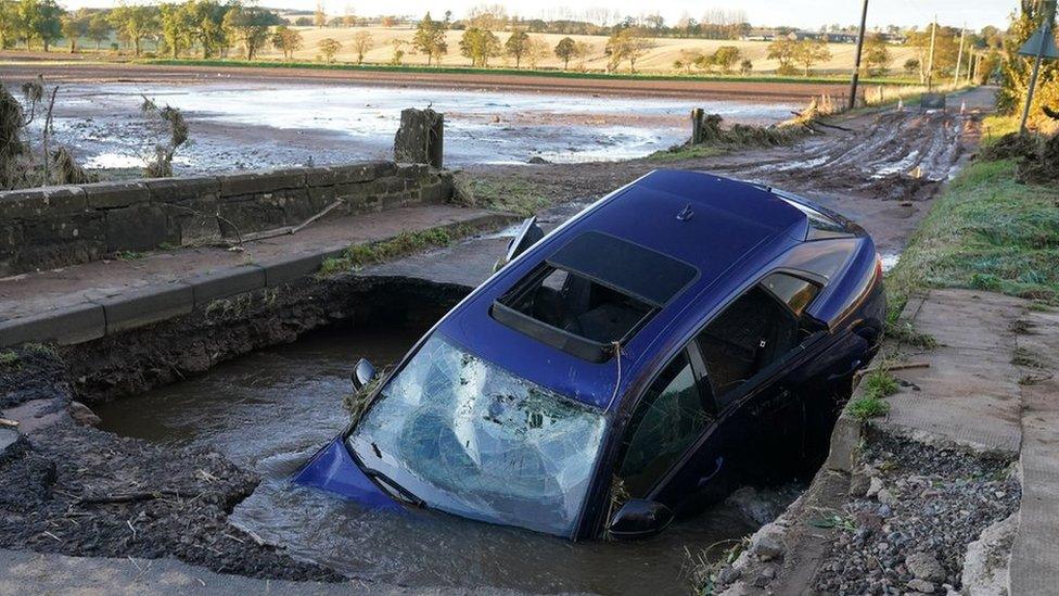 Car, Dundee