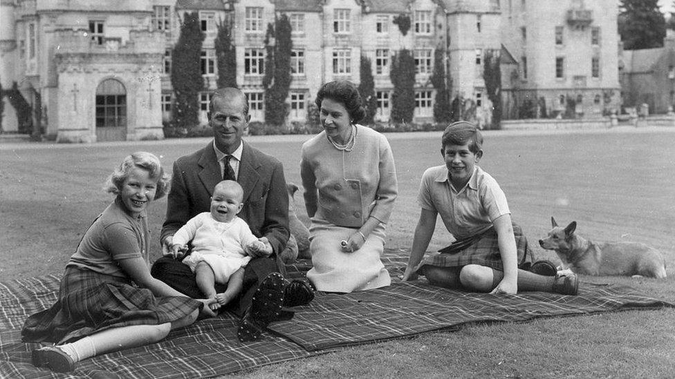 prince-charles-and-family.