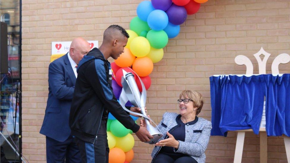 Student Ednilson Dos Reis and Baroness Tanni Grey-Thompson