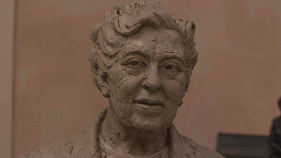 statue of Agatha Christie