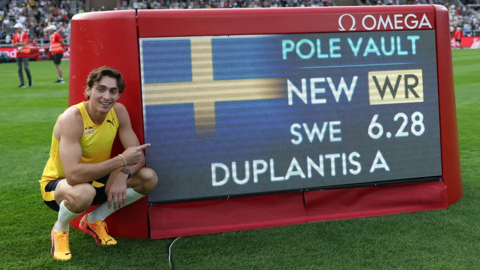 Duplantis breaks pole vault record in Stockholm