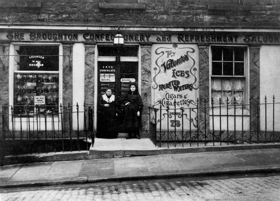 Pacitti's shop selling Valente's ices, Edinburgh 1907