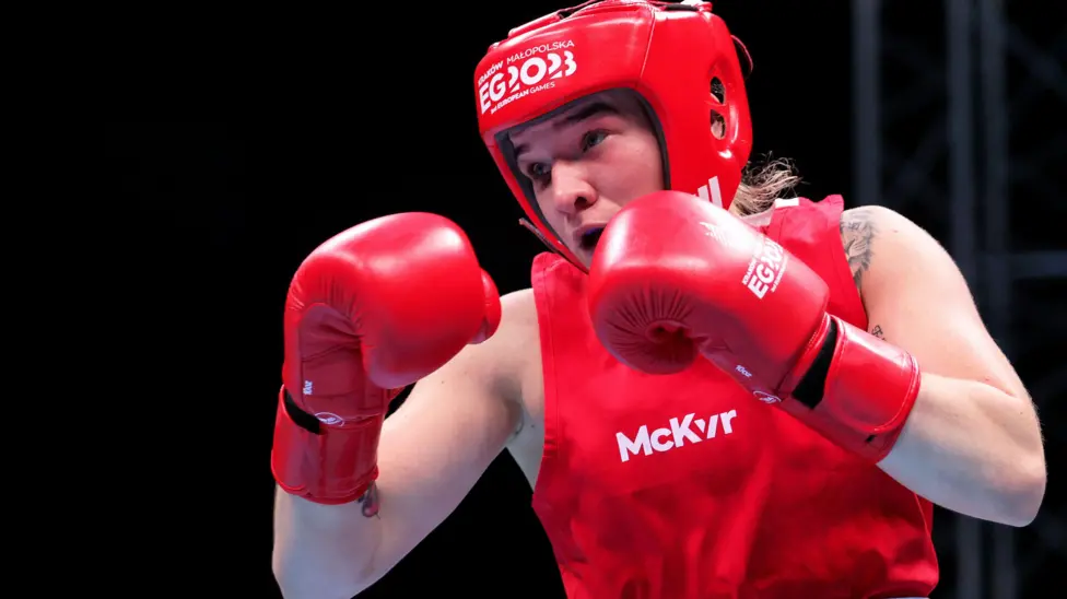 Broadhurst se reincorpora a Gran Bretaña tras el nacimiento de su primer hijo