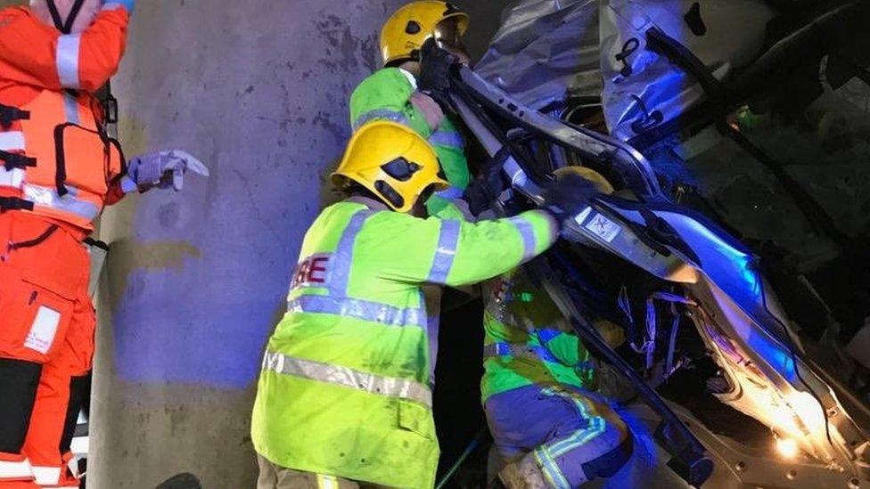 Lorry crash M48