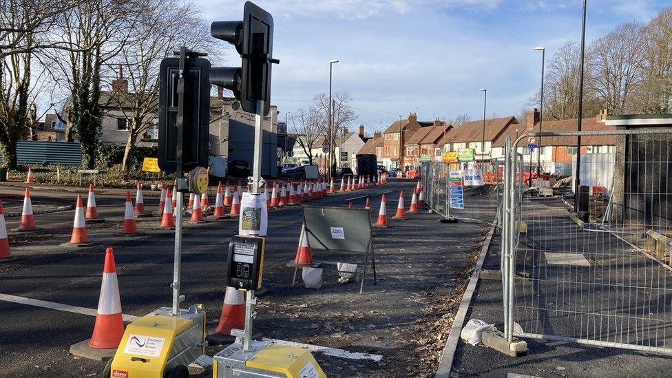 Roadworks in Spon End