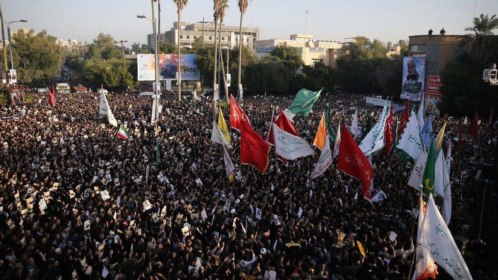 Iranians march on January 5, 2020 in the streets of the northwestern city of Ahvaz